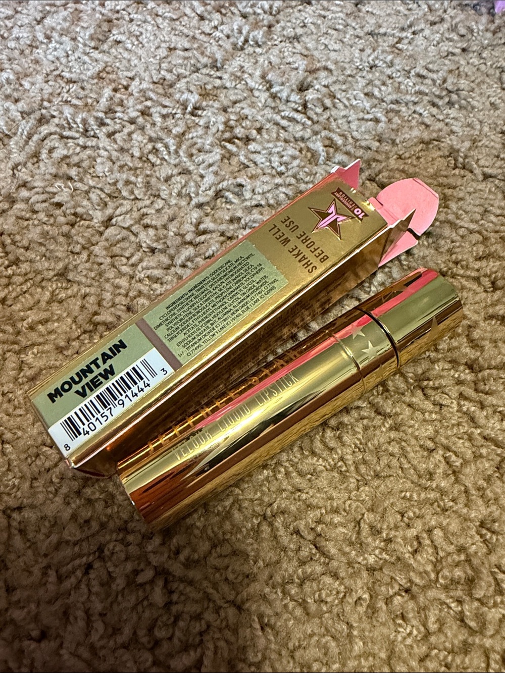 Jeffree Star Mountain View Velour Liquid Lipstick.